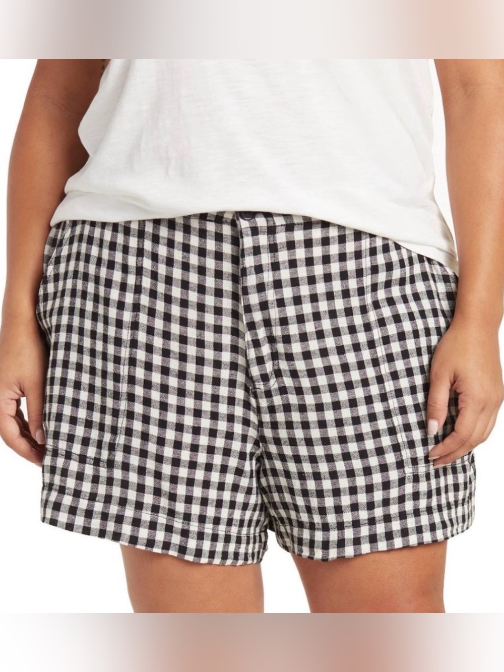 Sanctuary by Nordstrom Plus Linen Blend Shorts in Black & White Gingham, 20W
